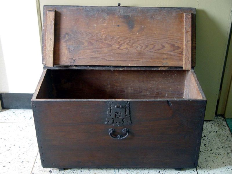 李朝屋 李朝家具と韓国雑貨のお店