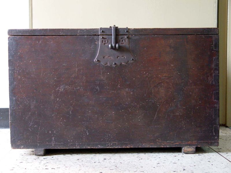 李朝屋 李朝家具と韓国雑貨のお店