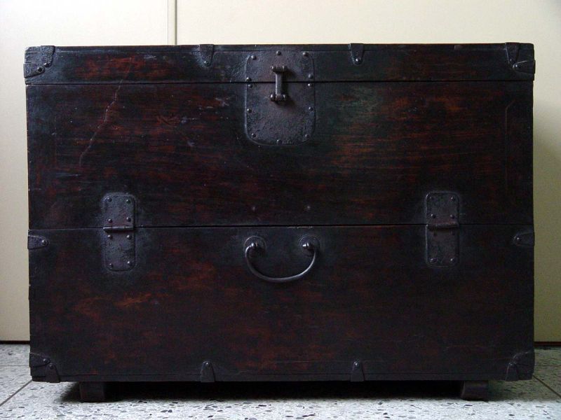 李朝屋 李朝家具と韓国雑貨のお店